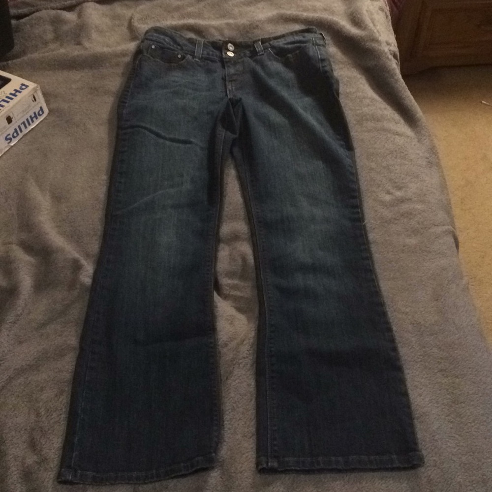 Levi’s 526 Slender Boot Jeans Size 6